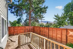 560 Scenic Dr, Ashland, OR 97520 - Photo 18