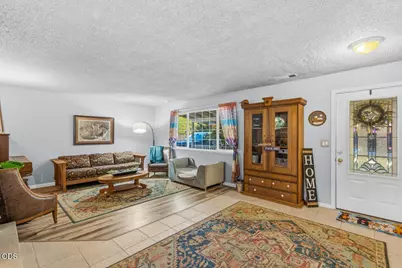 255 Queens Branch Road, Rogue River, OR 97537 - Photo 10