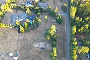 255 Queens Branch Rd, Rogue River, OR 97537 - Photo 46