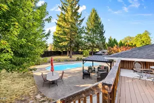 255 Queens Branch Rd, Rogue River, OR 97537 - Photo 34