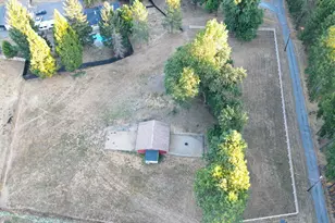 255 Queens Branch Rd, Rogue River, OR 97537 - Photo 48