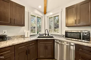4715 Red Tail Dr, Klamath Falls, OR 97601 - Photo 8