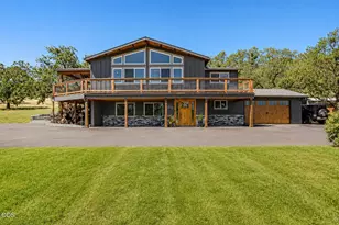 10643 Antioch Rd, White City, OR 97503 - Photo 1