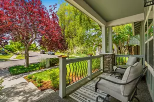 61242 Brookhollow Dr, Bend, OR 97702 - Photo 2