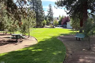 121 NW Outlook Vista Dr, Bend, OR 97703 - Photo 46