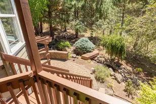121 NW Outlook Vista Dr, Bend, OR 97703 - Photo 18