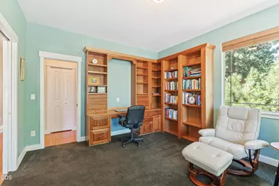 121 NW Outlook Vista Drive, Bend, OR 97703 - Photo 14