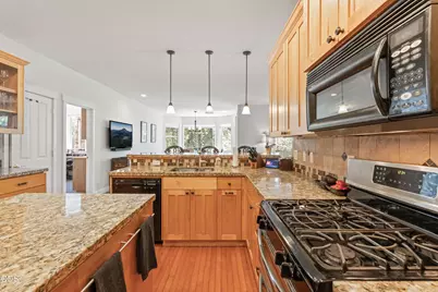 121 NW Outlook Vista Drive, Bend, OR 97703 - Photo 10