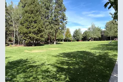 121 NW Outlook Vista Drive, Bend, OR 97703 - Photo 54