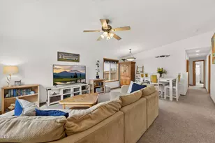 725 NE Robin Pl, Prineville, OR 97754 - Photo 4