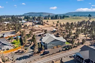 3957 NW 39th Dr, Redmond, OR 97756 - Photo 8