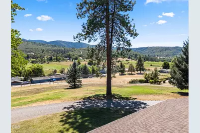 4050 Dark Hollow Road, Medford, OR 97501 - Photo 8