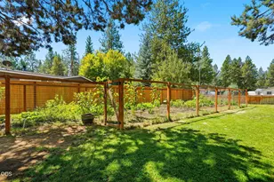 19657 Hiller Dr, Bend, OR 97702 - Photo 6