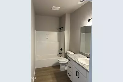 2223 Piazza Drive, Medford, OR 97501 - Photo 12