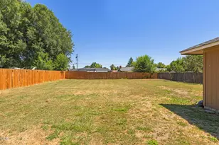 4225 Summers Ln, Klamath Falls, OR 97603 - Photo 42