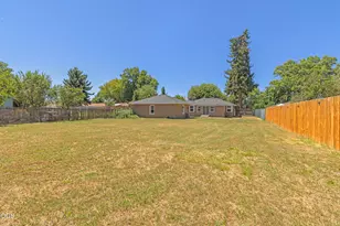 4225 Summers Ln, Klamath Falls, OR 97603 - Photo 46