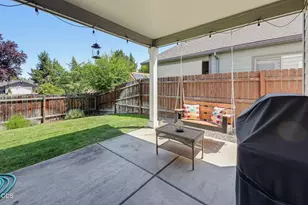 876 Holley Way, Central Point, OR 97502 - Photo 30
