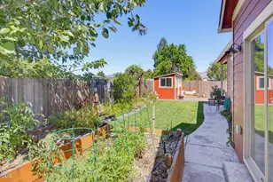 2248 Calico Ln, Medford, OR 97501 - Photo 10