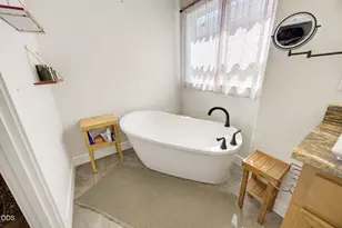 2248 Calico Ln, Medford, OR 97501 - Photo 42
