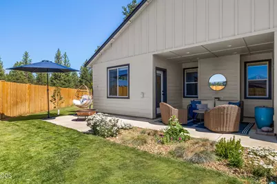 1949 W Williamson Avenue, Sisters, OR 97759 - Photo 24
