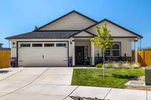 1949 W Williamson Ave, Sisters, OR 97759 - Photo 2