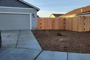 339 NW Par Ave, Madras, OR 97741 - Photo 2