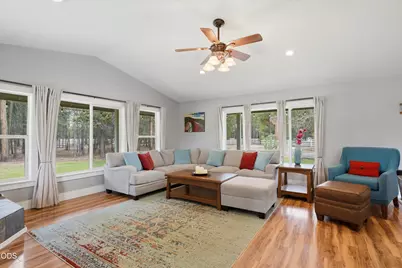 15965 Parkway Drive, La Pine, OR 97739 - Photo 10