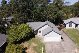 26 SW Leonard St, Grants Pass, OR 97526 - Photo 38