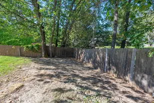 26 SW Leonard St, Grants Pass, OR 97526 - Photo 32
