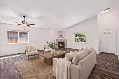 63825 Hunters Circle, Bend, OR 97701 - Photo 2