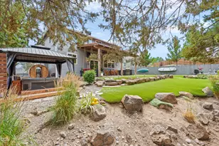 2409 NE Robinson St, Bend, OR 97701 - Photo 58