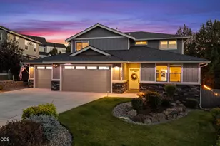 2409 NE Robinson St, Bend, OR 97701 - Photo 2