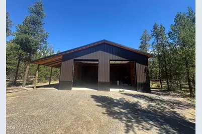 17088 Kingsburg Road, Bend, OR 97707 - Photo 2
