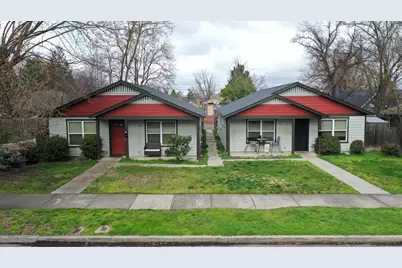 636 Pennsylvania Avenue, Medford, OR 97501 - Photo 1