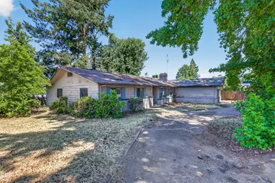 3575 Hanley Road, Central Point, OR 97502 - Photo 2