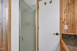 206 Alder St, Phoenix, OR 97535 - Photo 26