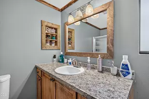 206 Alder St, Phoenix, OR 97535 - Photo 28