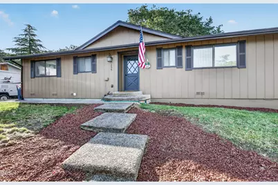 206 Alder Street, Phoenix, OR 97535 - Photo 2
