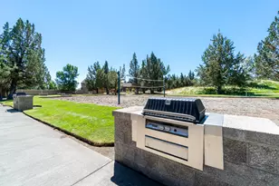 1916 Redtail Hawk Dr, Redmond, OR 97756 - Photo 48