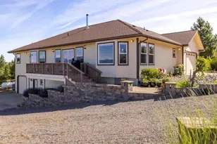 2961 Mark Ct, Chiloquin, OR 97624 - Photo 2