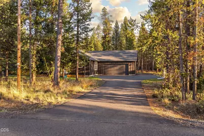 17407 Killdeer Drive, Bend, OR 97707 - Photo 2