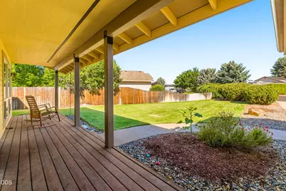 649 NW 21st Court, Redmond, OR 97756 - Photo 4
