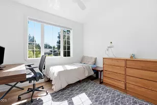 947 SE Sunwood Ct, Bend, OR 97702 - Photo 24