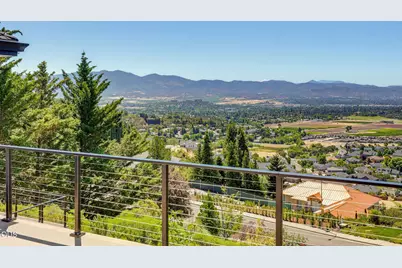 1544 Satellite Drive, Medford, OR 97504 - Photo 18
