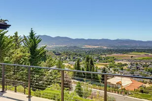 1544 Satellite Dr, Medford, OR 97504 - Photo 18