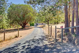 620 Wards Creek Rd, Rogue River, OR 97537 - Photo 1