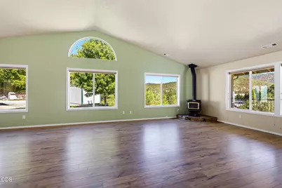 620 Wards Creek Road, Rogue River, OR 97537 - Photo 10