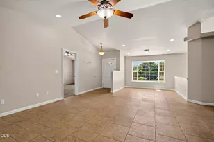 182 Justin Ct, Central Point, OR 97502 - Photo 4