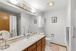 741 Lynn Ln, Central Point, OR 97502 - Photo 8