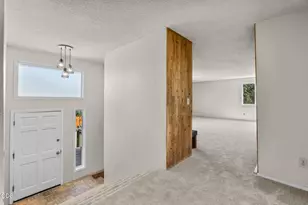 62855 Daniel Road NE, Bend, OR 97701 - Photo 4